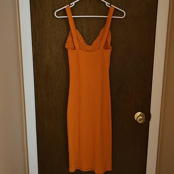 Zara dress - Picture 4 of 5